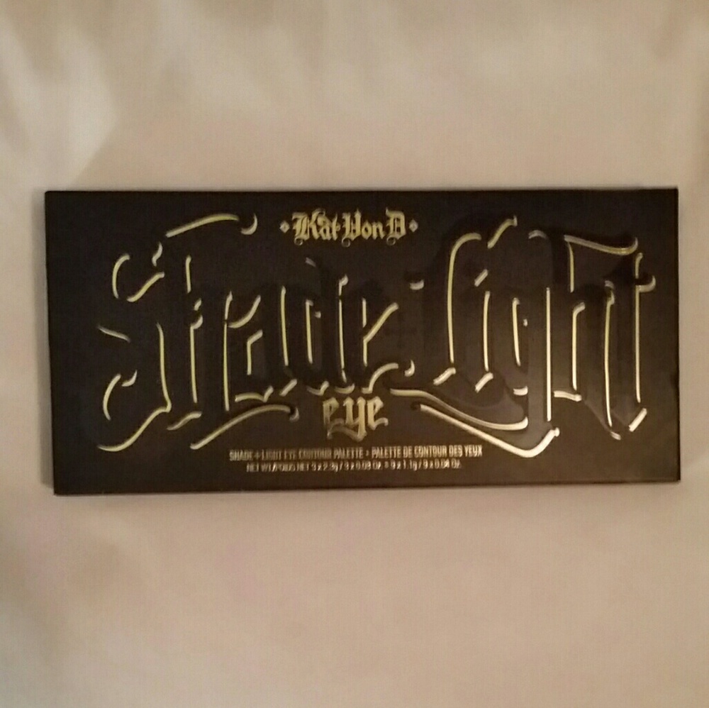 Kat Von D Shade & Light Eye Palette